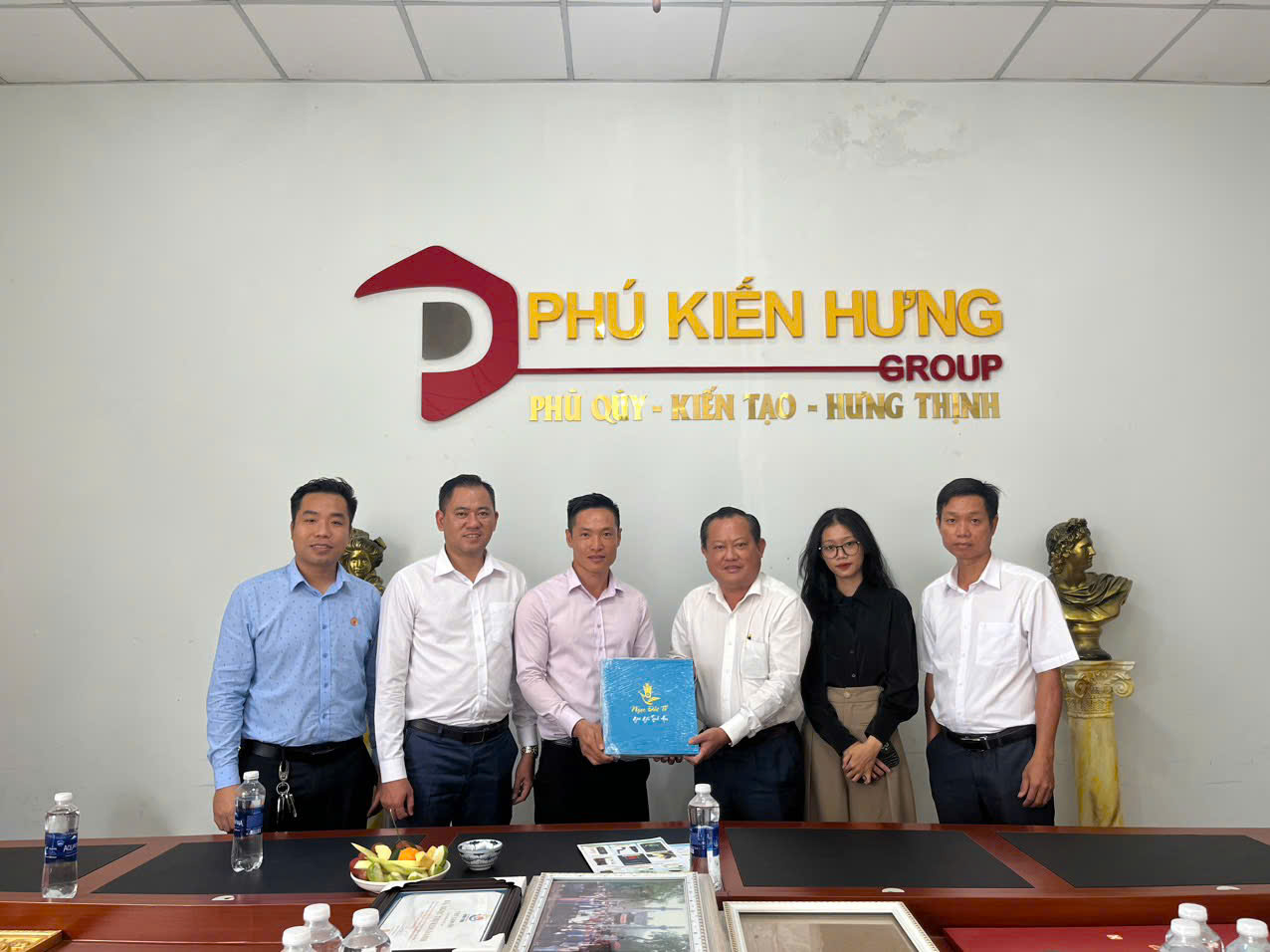PHÚ KIẾN HƯNG GROUP